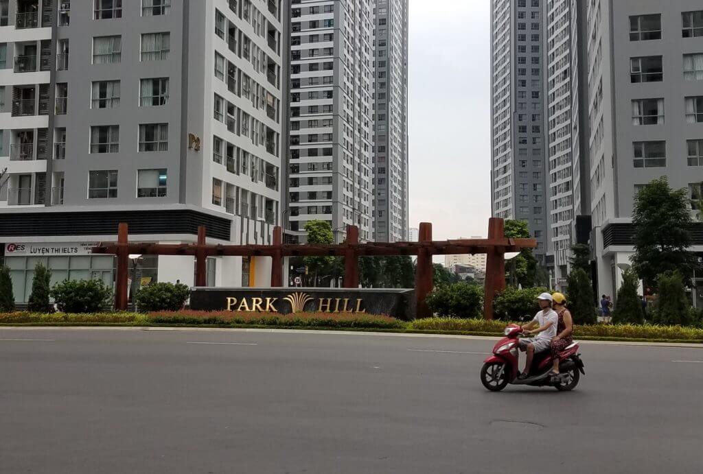 Cổng chào Park Hill thực tế
